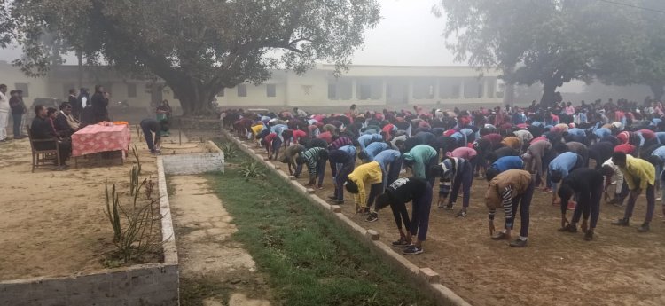 *एनडीआरएफ द्वारा जनता इंटर कॉलेज गोरखपुर में स्वच्छता पखवाड़ा कार्यक्रम का आयोजन